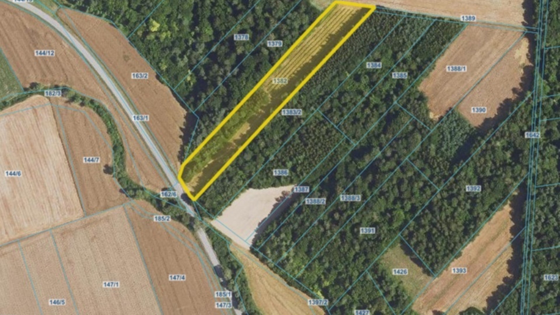 Działka na sprzedaż