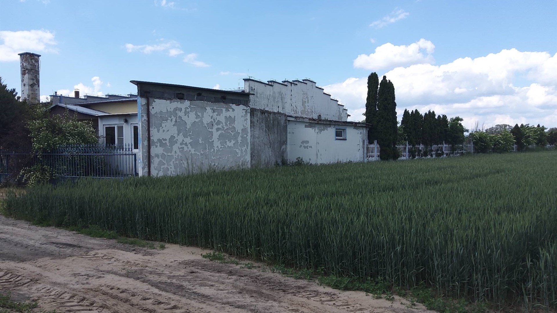 Działka na sprzedaż